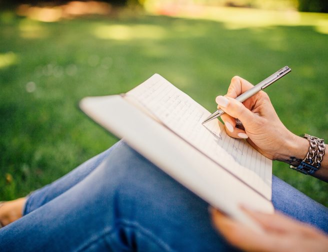 writing-923882_1280