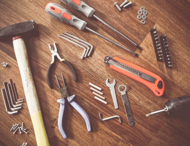 tools-864983_1280 (1)