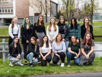 Holky a technika – SPŠ Dukelská toto spojení sedí