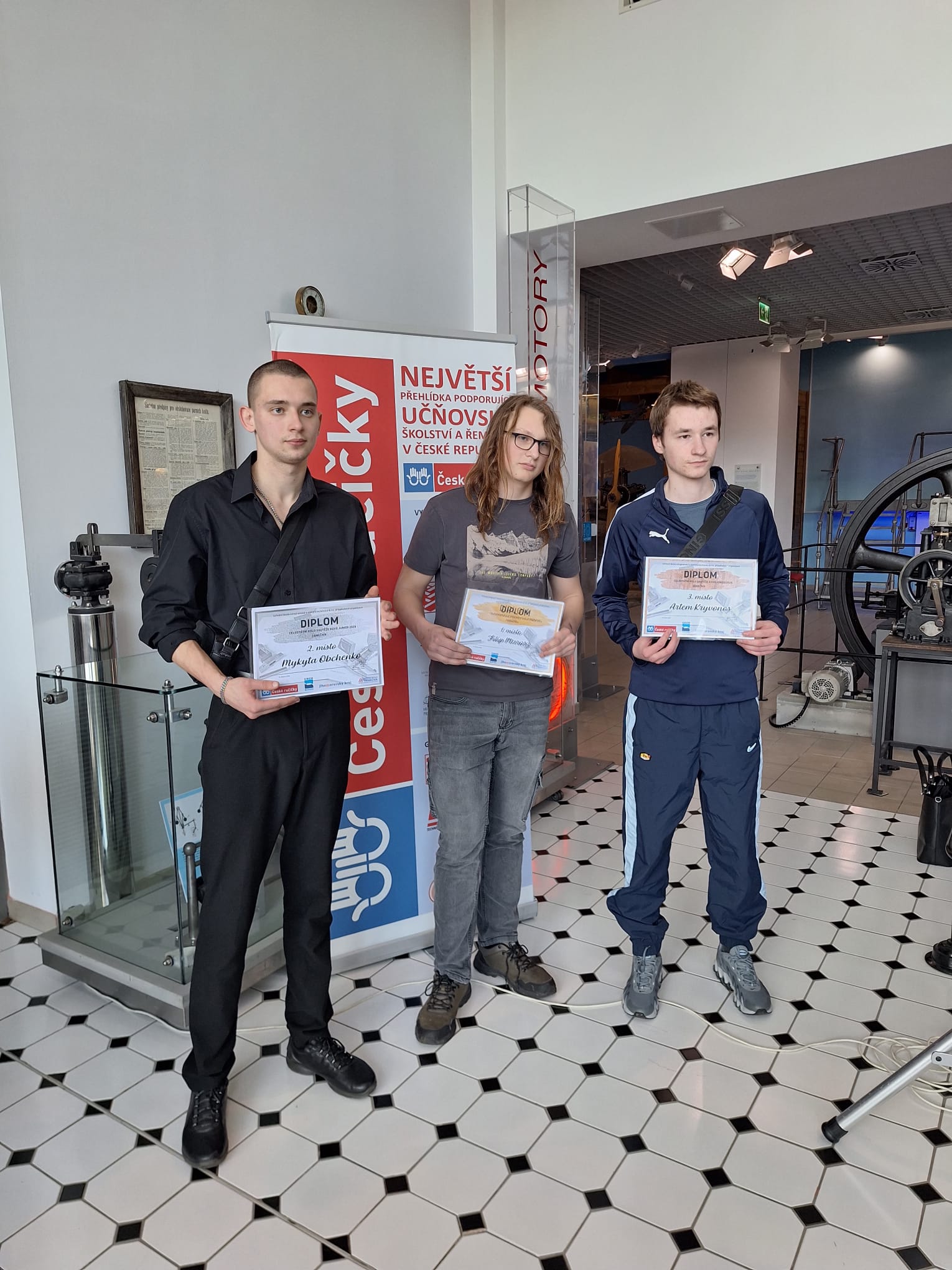 Mykyta Obchenko ze třídy OKS2 dosáhl v silné konkurenci výborného výsledku, když obsadil 2. místo.